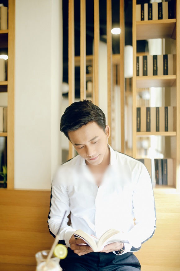 Thầy giáo mưa Mai Tài Phến: Tôi và Hương Tràm không làm gì sai. Hợp thì đến, không thì thôi