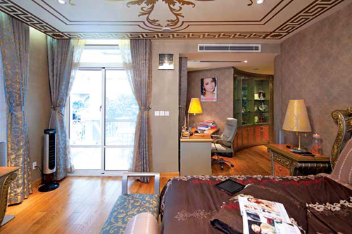 Trúc phim Những ngọn nến trong đêm giờ sống trong ngôi nhà ra sao?