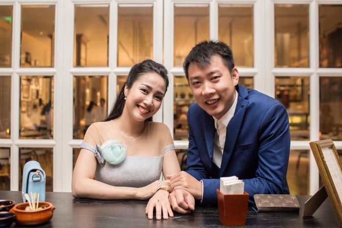 Sau ồn ào làm đại sứ cho lô hàng 11 tỷ, Ốc Thanh Vân khoe ảnh hạnh phúc cùng các con