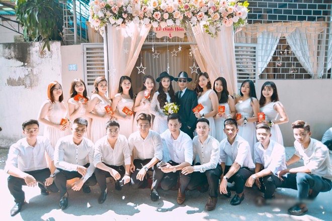 Đám cưới Trần Tú - Người phán xử: Công Lý cùng bạn gái và đồng nghiệp tưng bừng tới dự Đám cưới Trần Tú - Người phán xử: Công Lý cùng bạn gái và đồng nghiệp tưng bừng tới dự