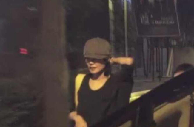 Vương Phi hội ngộ chồng cũ khi Tạ Đình Phong mải miết với công việc