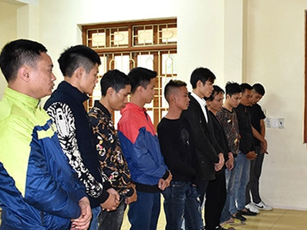 9X đãi tiệc sinh nhật trong quán karaoke bằng ma túy