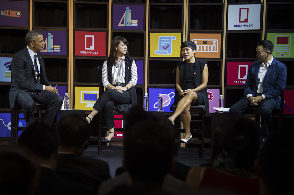 Nhìn lại chuyến thăm lịch sử của TT Obama tới Việt Nam