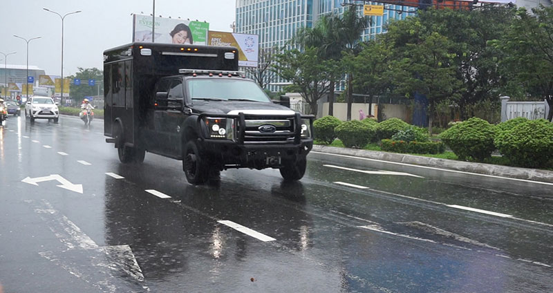 Những chiếc xe đặc biệt trong đoàn hộ tống Tổng thống Trump Những chiếc xe đặc biệt trong đoàn hộ tống Tổng thống Trump