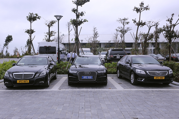 Hàng nghìn xe sang chở đại biểu APEC 2017 có gì đặc biệt?