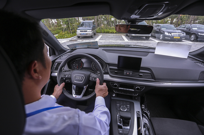 Hàng nghìn xe sang chở đại biểu APEC 2017 có gì đặc biệt?