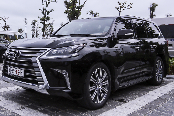 Hàng nghìn xe sang chở đại biểu APEC 2017 có gì đặc biệt?