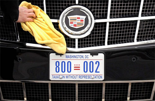 Biển số xe Quái thú của Tổng thống Mỹ mang thông điệp gì?