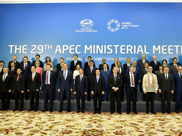 Tổng thống Philippines Duterte hôm nay phát biểu tại CEO Summit