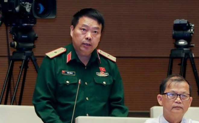 Tướng Sùng Thìn Cò: Phải giáo dục để cán bộ thấy tiền không thích, thấy gái đẹp không đòi hỏi!