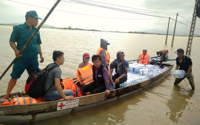 Bình Định: Hơn 100 người bị cô lập suốt 5 ngày vì lũ lịch sử, sạt lở đất