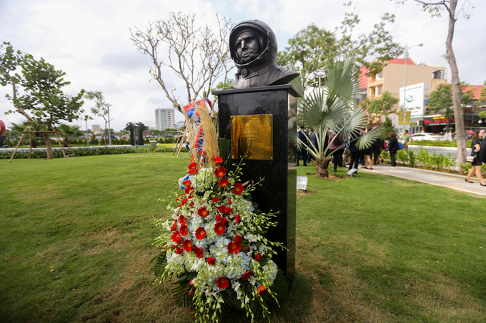 Người Đà Nẵng thích thú với công viên APEC