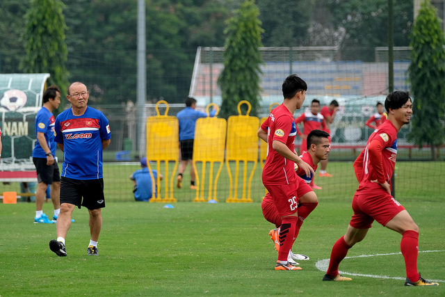 HLV Park Hang Seo không muốn đi vào vết xe đổ của HLV Hữu Thắng