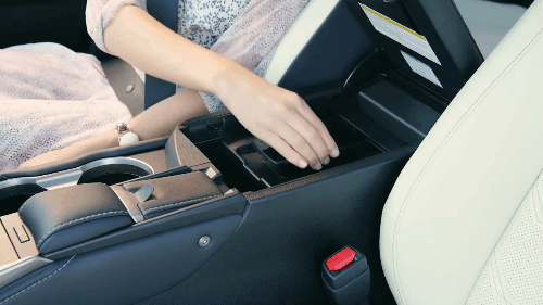 Những điểm đáng chú ý nhất trên Lexus NX300 - xe thay thế và rẻ hơn 160 triệu đồng so với NX200t