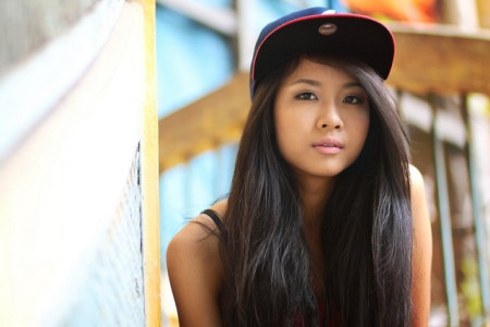 Những cô gái Việt được chú ý khi người nổi tiếng đến Việt Nam