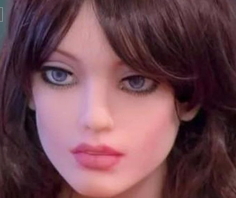 Robot tình dục Samantha tạo địa chấn ở Xứ Wales: Cung sợ không đáp ứng nổi cầu!