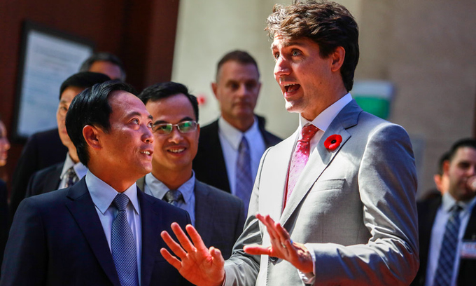 Thủ tướng Canada thăm Sở Giao dịch chứng khoán TP HCM