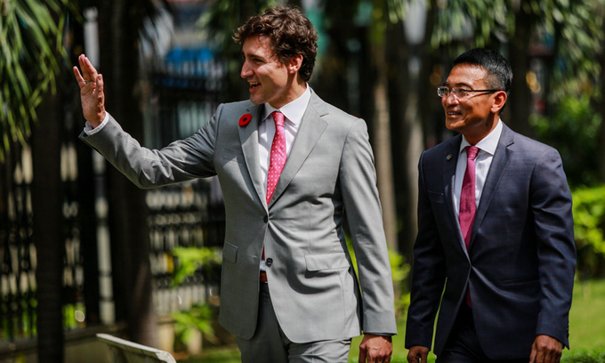 Thủ tướng Canada thăm Sở Giao dịch chứng khoán TP HCM