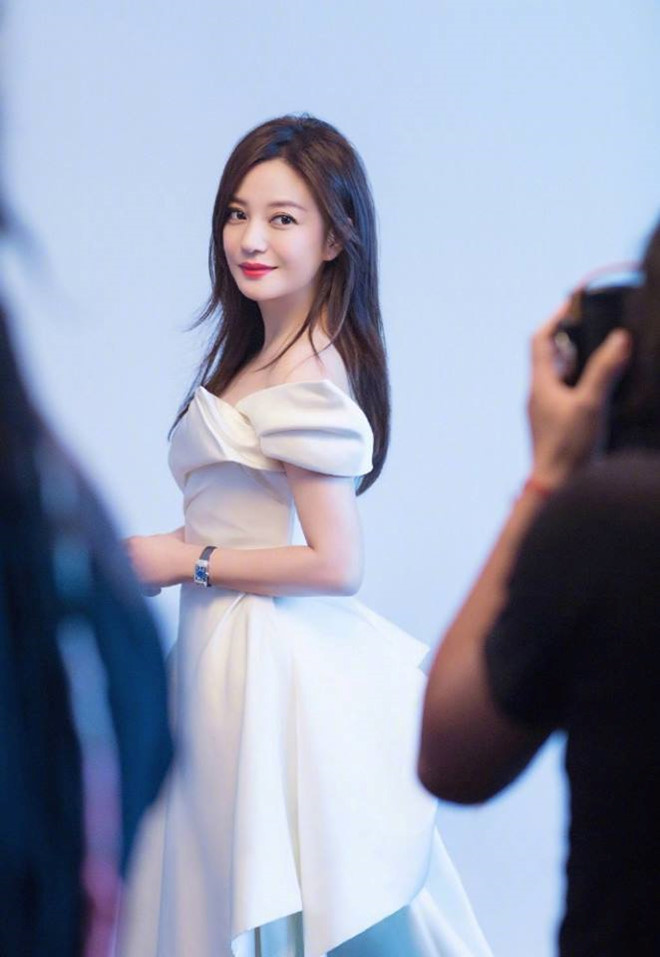 Vợ chồng Triệu Vy gian dối, bị cấm cửa trên thị trường chứng khoán