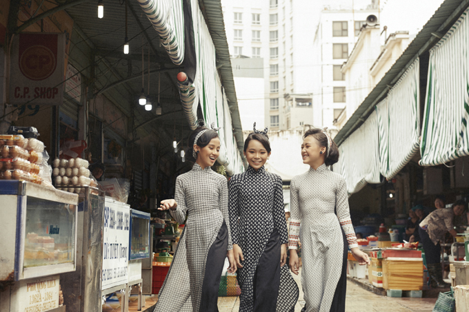 Mẫu nhí diện áo dài hóa thân thành cô gái Sài Gòn xưa