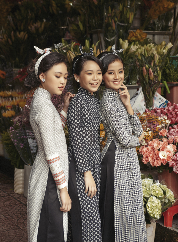 Mẫu nhí diện áo dài hóa thân thành cô gái Sài Gòn xưa