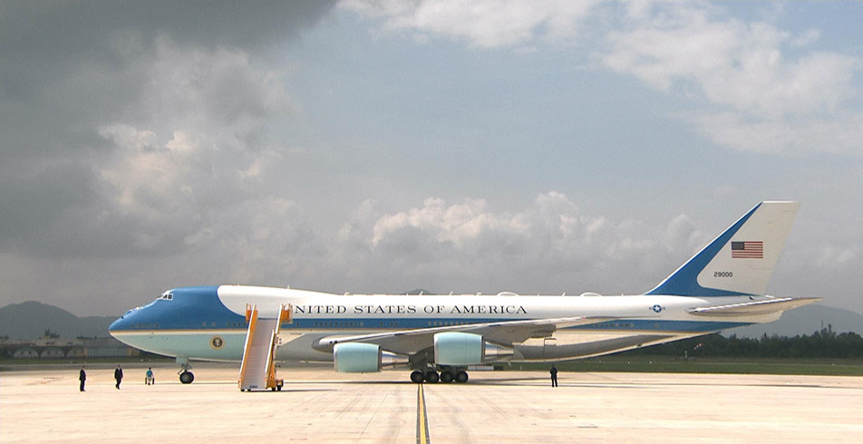 Air Force One đưa Tổng thống Trump đến Đà Nẵng
