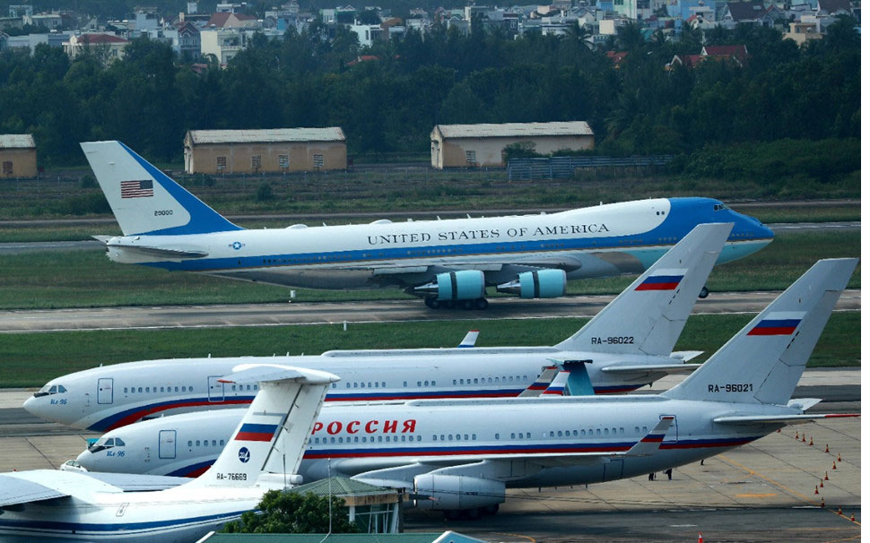 Air Force One đưa Tổng thống Trump đến Đà Nẵng