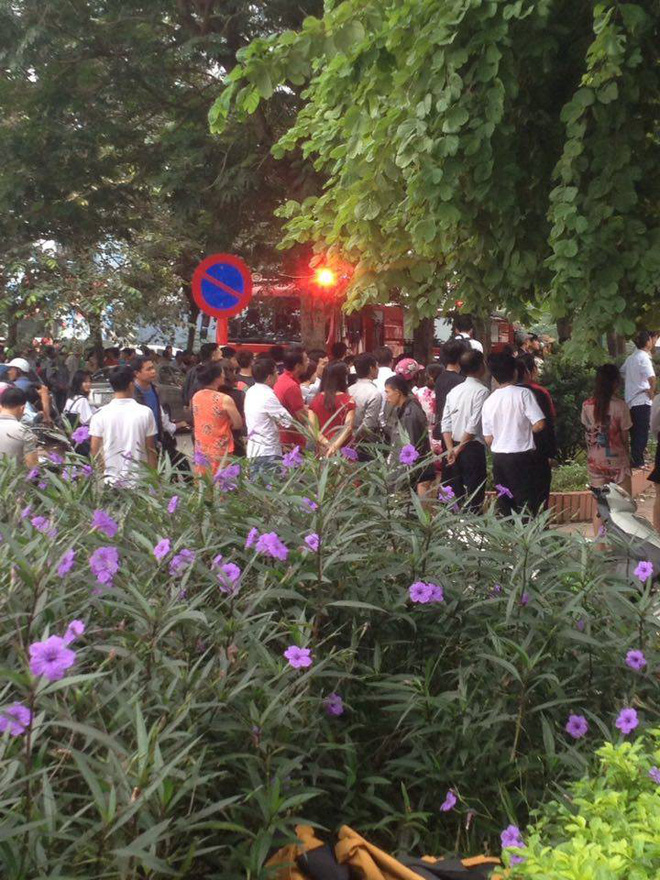 Hà Nội: Cháy lớn tại chung cư khu đô thị Văn Quán sau hai tiếng nổ lớn