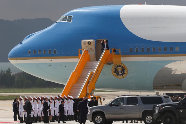 Những hình ảnh đầu tiên của Tổng thống Trump tại Đà Nẵng trên báo chí quốc tế