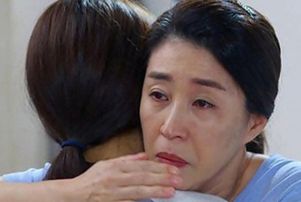 Người mẹ chồng ngày nào cũng đi nói xấu con dâu hối hận khi bị phát hiện sự thật