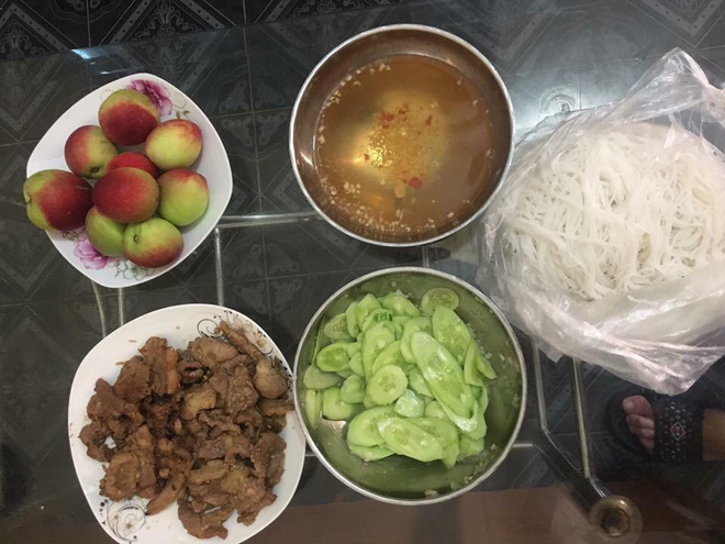 Lại thêm 1 bà mẹ chồng tuyệt vời gia nhập team chiều con dâu: Cưới dâu về là cho ngay nhà riêng, tặng sinh nhật bằng laptop