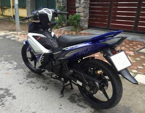 Nghi phạm bỏ lại xe trộm cắp khi bị công an truy đuổi