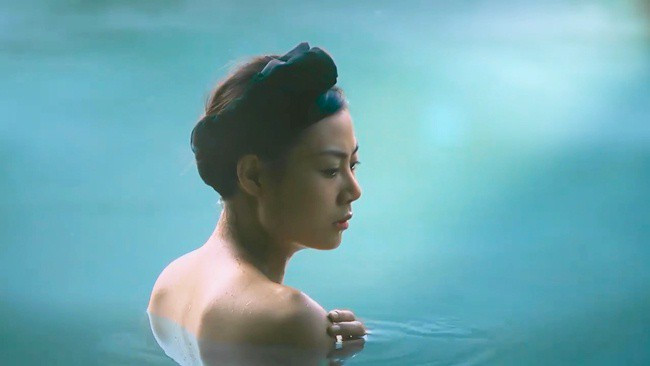 Diễn viên phim Thương nhớ ở ai nói gì về việc không mặc nội y?