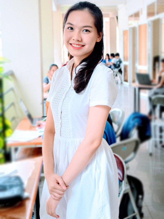 Nữ sinh 9X chia sẻ công việc tình nguyện viên APEC