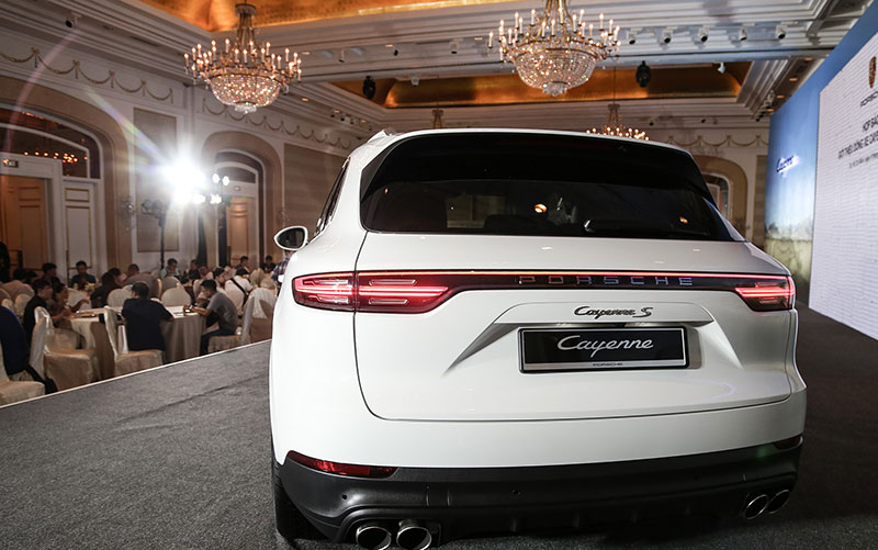 Chi tiết Porsche Cayenne S giá gần 5,5 tỷ đồng tại Việt Nam