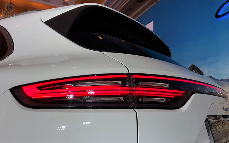 Chi tiết Porsche Cayenne S giá gần 5,5 tỷ đồng tại Việt Nam