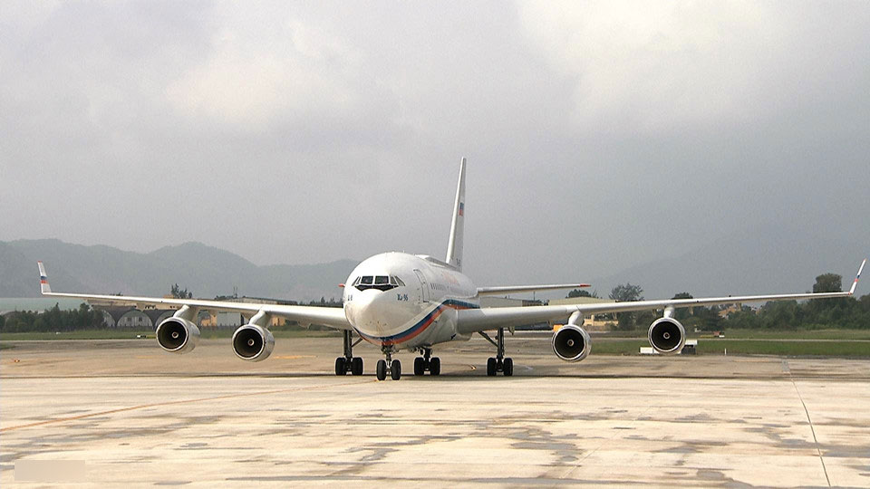 Chuyên cơ chở Tổng thống Putin đến Đà Nẵng dự APEC