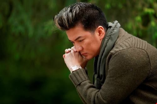 Bị mạo danh đi lừa đảo tặng iphone X, Đàm Vĩnh Hưng nổi giận