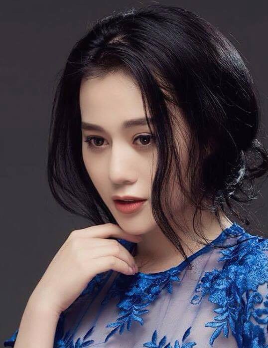 Mỹ nhân Ngược chiều nước mắt và nỗi ê chề khi đi xin rửa bát, phục vụ quán bi-a