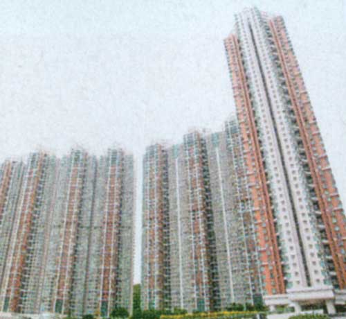 Hết thời phải hát ở nông thôn nhưng Trương Vệ Kiện có cuộc sống xa hoa gây choáng ngợp