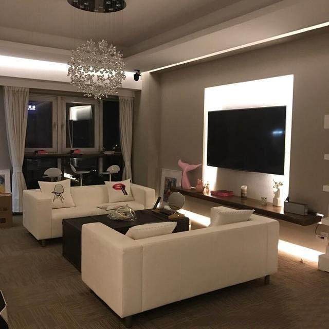 Hết thời phải hát ở nông thôn nhưng Trương Vệ Kiện có cuộc sống xa hoa gây choáng ngợp