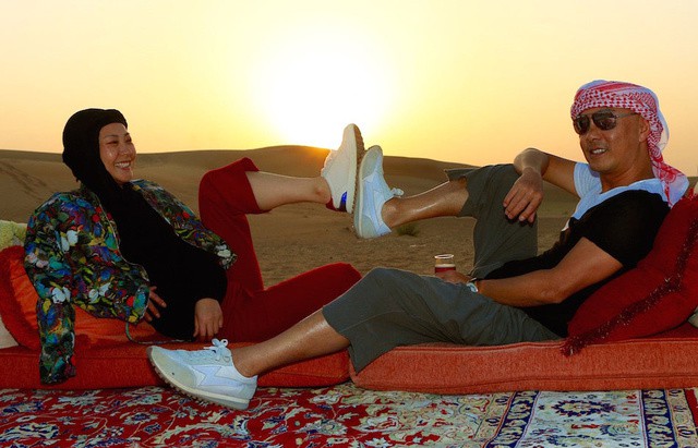 Hết thời phải hát ở nông thôn nhưng Trương Vệ Kiện có cuộc sống xa hoa gây choáng ngợp