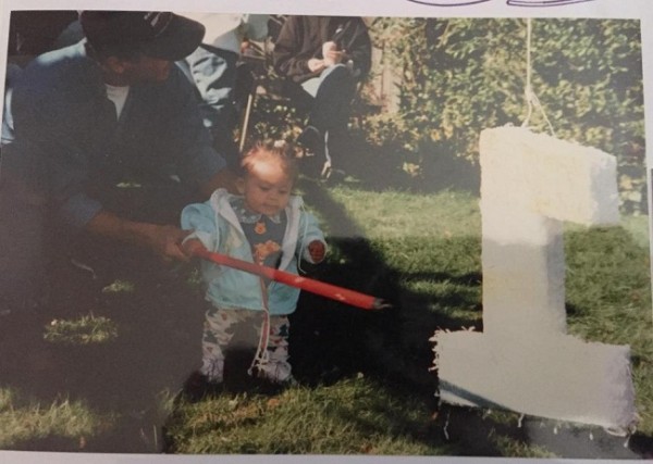 Từng bị dè bỉu chê xấu, cô gái cao chưa đến 1m lột xác trở thành người mẫu vạn người mê