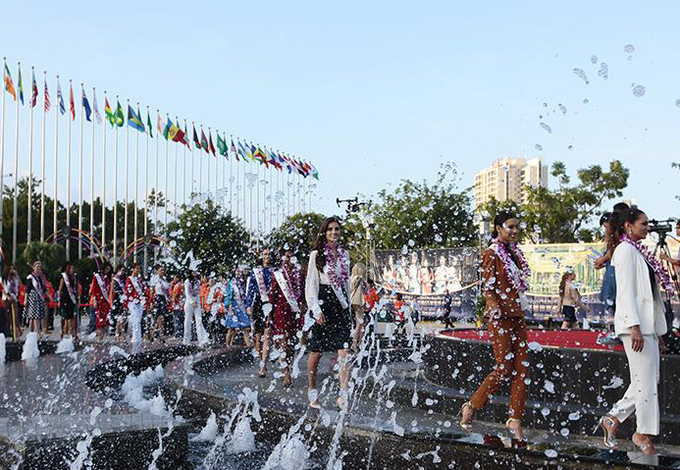 Vương miện Sắc đẹp - tòa nhà chào đón Miss World ở Trung Quốc
