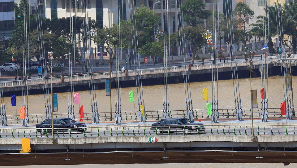 Air Force One đưa Tổng thống Trump đến Đà Nẵng