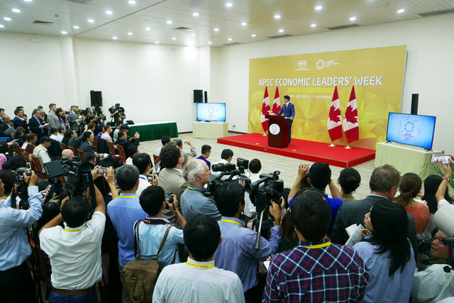 Thủ tướng Canada Justin Trudeau bất ngờ họp báo tại Đà Nẵng