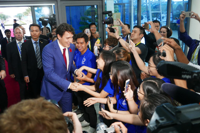 Thủ tướng Canada Justin Trudeau bất ngờ họp báo tại Đà Nẵng Thủ tướng Canada Justin Trudeau bất ngờ họp báo tại Đà Nẵng
