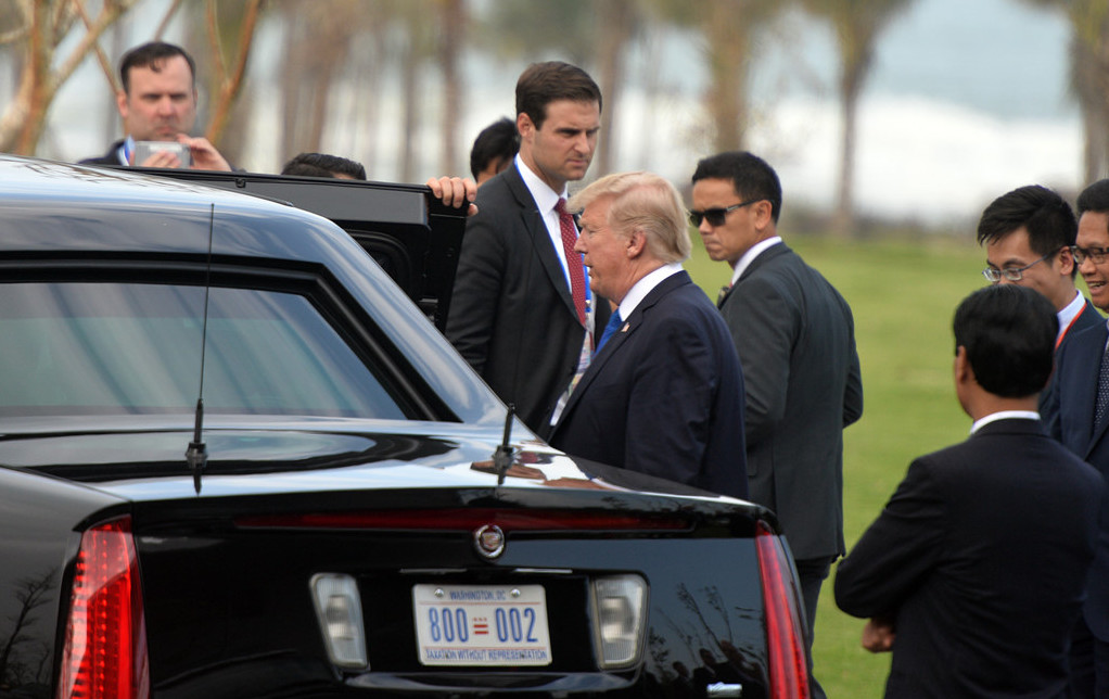 Mỗi ngày di chuyển của tổng thống Mỹ tốn bao nhiêu tiền?