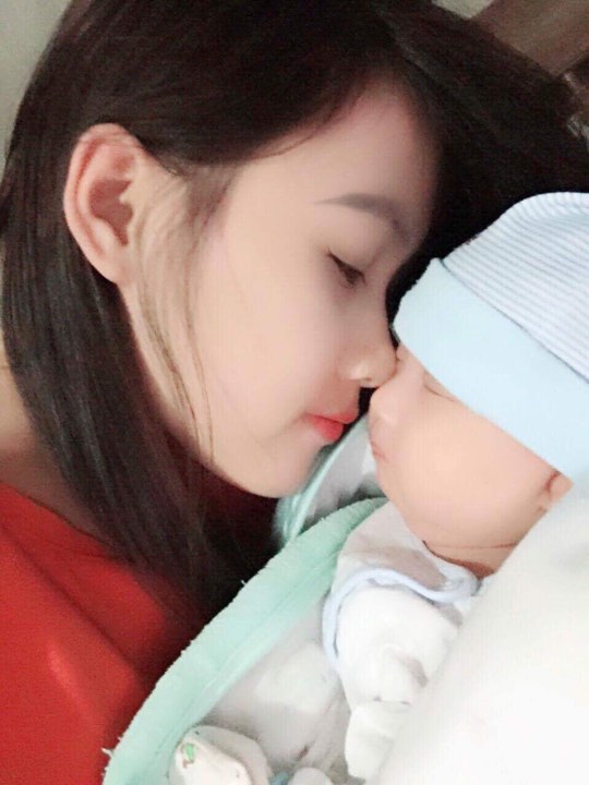 Nàng dâu ở cữ sướng nhất năm bị mẹ chồng cho ăn, ngủ thỏa thích, không được làm bất cứ việc gì Nàng dâu ở cữ sướng nhất năm bị mẹ chồng cho ăn, ngủ thỏa thích, không được làm bất cứ việc gì