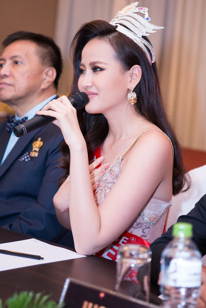 Tân Hoa hậu Hoàn cầu Khánh Ngân: Tôi không có đại gia, nhà còn đi thuê lấy đâu tiền mua giải Tân Hoa hậu Hoàn cầu Khánh Ngân: Tôi không có đại gia, nhà còn đi thuê lấy đâu tiền mua giải